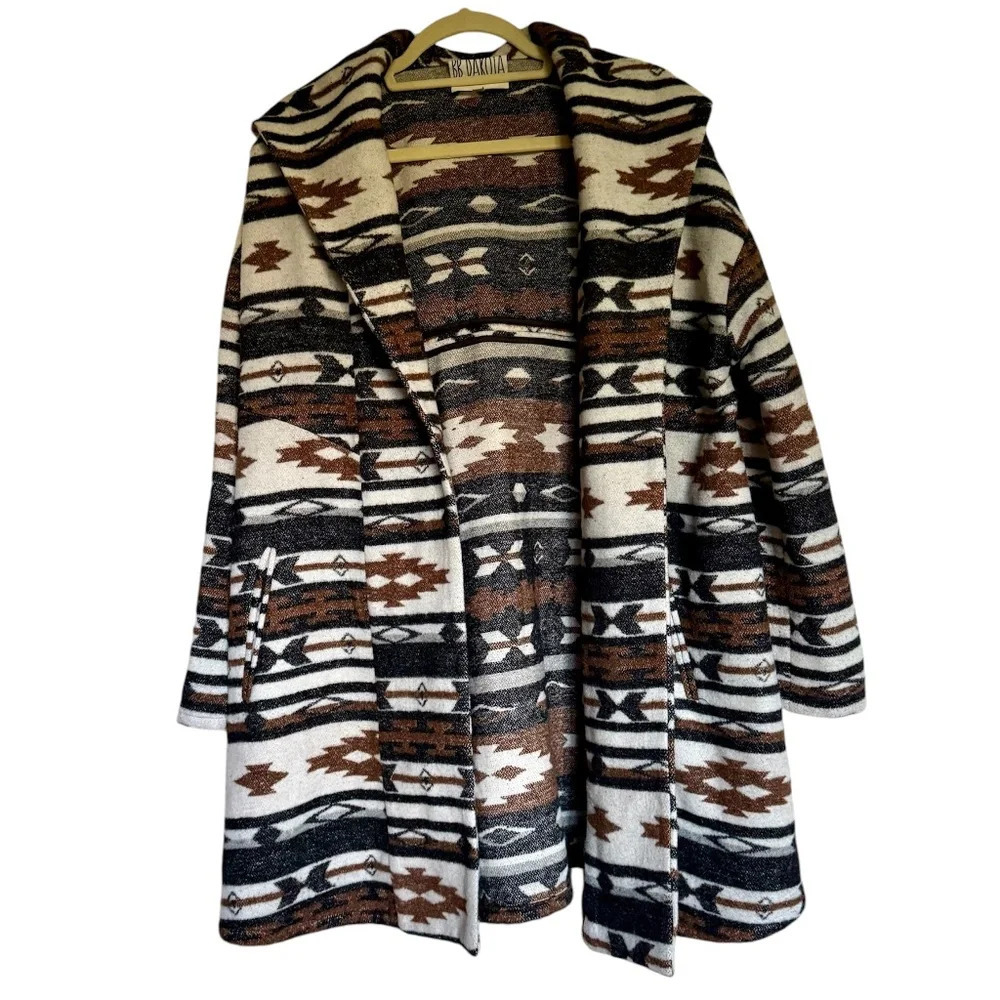 BB Dakota Keji Cheyanne Southwest Aztec‎ Print Coat Size Medium